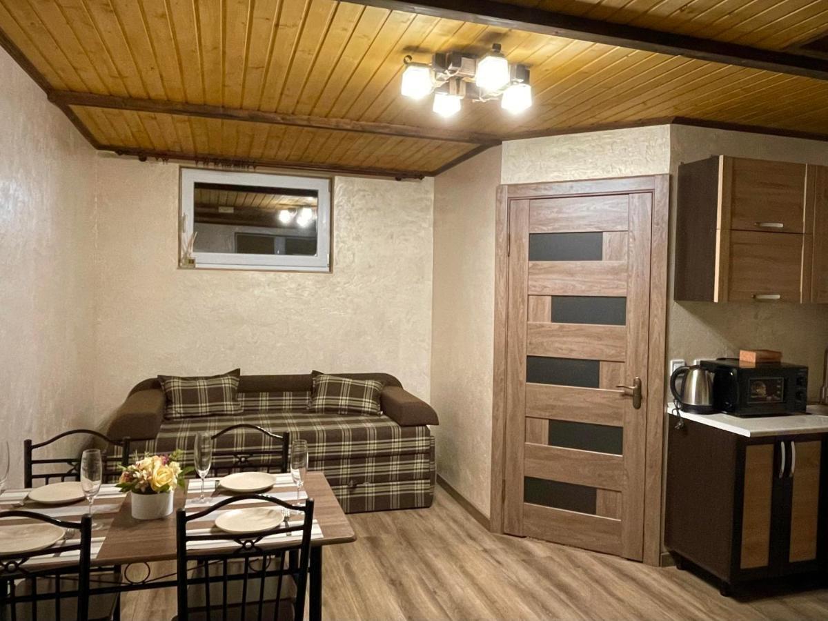 Hill Hut Villa Myta Buitenkant foto